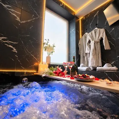 By Flb - Pop Art & Jacuzzi, Mulhouse