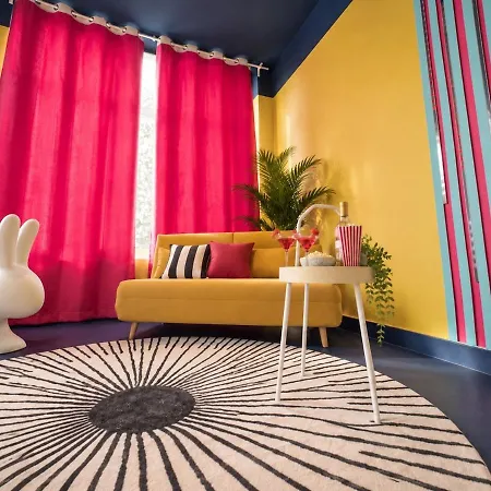 By Flb - Pop Art & Jacuzzi,