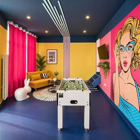 By Flb - Pop Art & Jacuzzi, Appartement