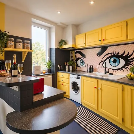 By Flb - Pop Art & Jacuzzi, Appartement